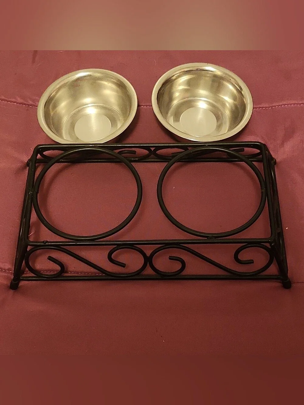 Double Stainless Steel Pet Bowls in Black Wrought Iron Stand